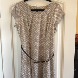 DONATED Sharagano dress. Size 10. Tan/white. New